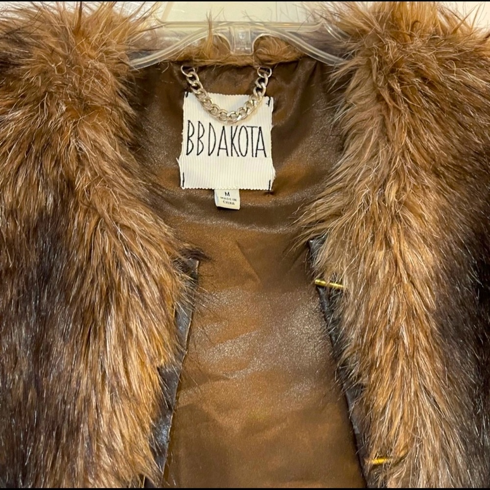 BB Dakota faux fur vest size medium